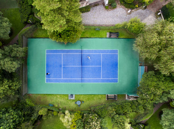 retour sur la construction de courts de tennis en gazon synthétique à Nice sont majoritairement positifs en termes de qualité , confort de jeu