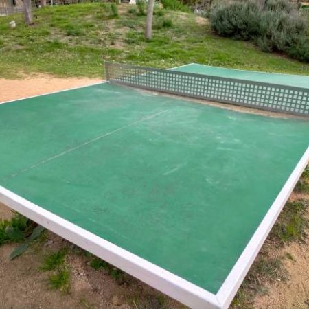 Quels sont les effets de la météo sur la planification d’une rénovation de court de tennis pour les hôtels à Nice dans les Alpes-Maritimes ?