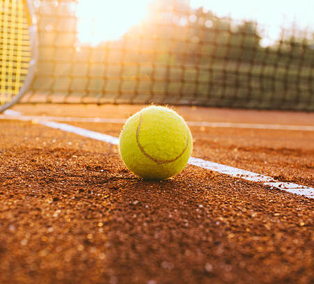 Résolution des Problèmes de Drainage dans un Court de Tennis à Avignon