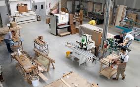 Comment un ébéniste au Luxembourg peut-il contribuer à la valorisation du veinage du bois dans la fabrication de meubles ?