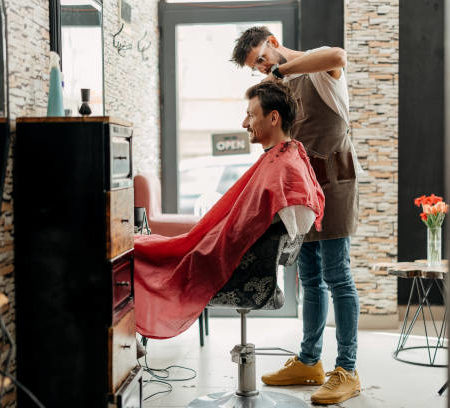 Pourquoi choisir un coiffeur à Lyon spécialisé dans les soins capillaires naturels ?