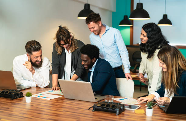 une agence SEO Île Saint-Louis utilise diverses méthodes pour surveiller les données d'engagement. En analysant les