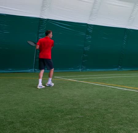 Comment la rénovation d’un terrain de tennis en gazon synthétique à Cannes améliore-t-elle les capacités de drainage ?