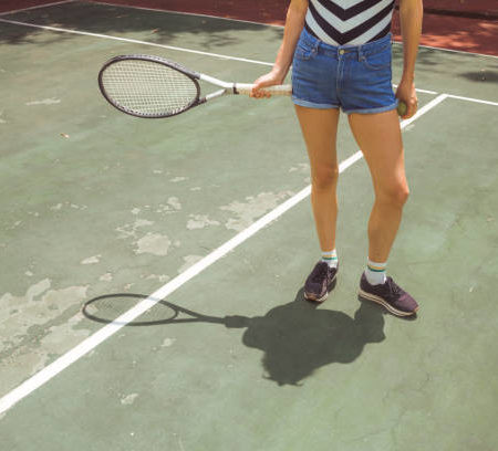 Quelle est la meilleure période de l’année pour construire un court de tennis en béton poreux à Nice ?