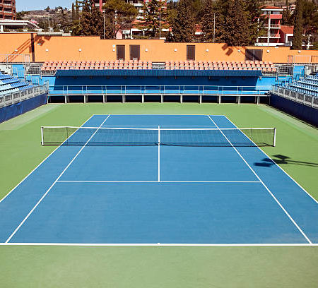 Comment choisir les matériaux pour la construction d’un terrain de tennis à Nice ?
