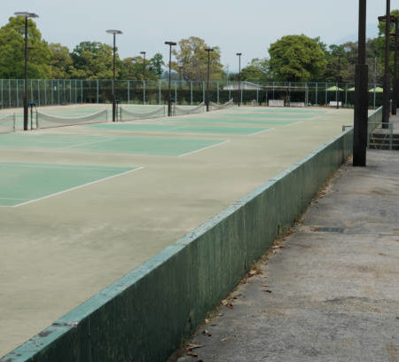 Qu’est-ce que le rôle d’un architecte dans la construction d’un court de tennis à Nice ?
