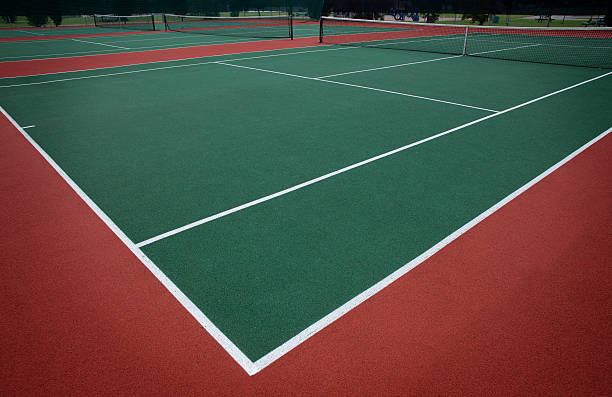 Construction d'un terrain de tennis à Saint-Tropez