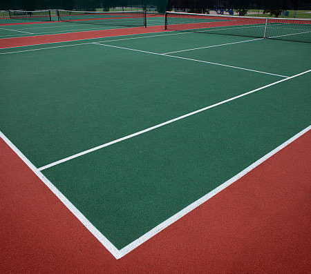 Comment maximiser l’usage du terrain après la Construction d’un terrain de tennis à Saint-Raphaël ?