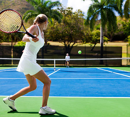 Pourquoi prévoir un bon système de drainage est-il essentiel dans la construction d’un court de tennis à Toulon ?