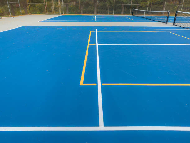 Construction d'un terrain de tennis à Toulon