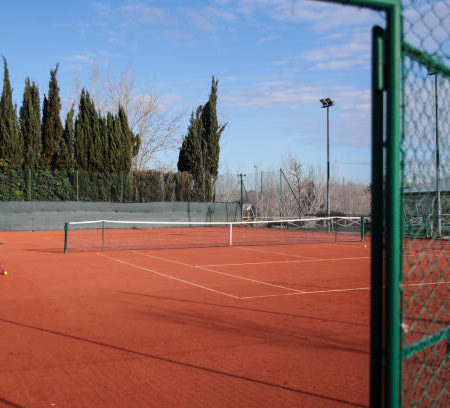 Pourquoi faire appel à un ingénieur est-il important pour la construction d’un court de tennis à Nice ?