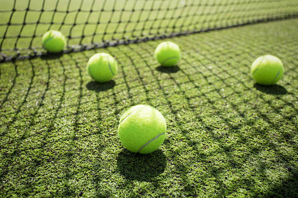 Construction d'un court de tennis à Saint-Raphaël