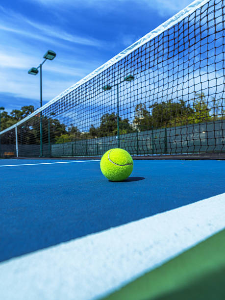 Construction d'un court de tennis à Saint-Raphaël