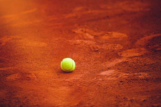 Construction d'un court de tennis à Saint-Raphaël