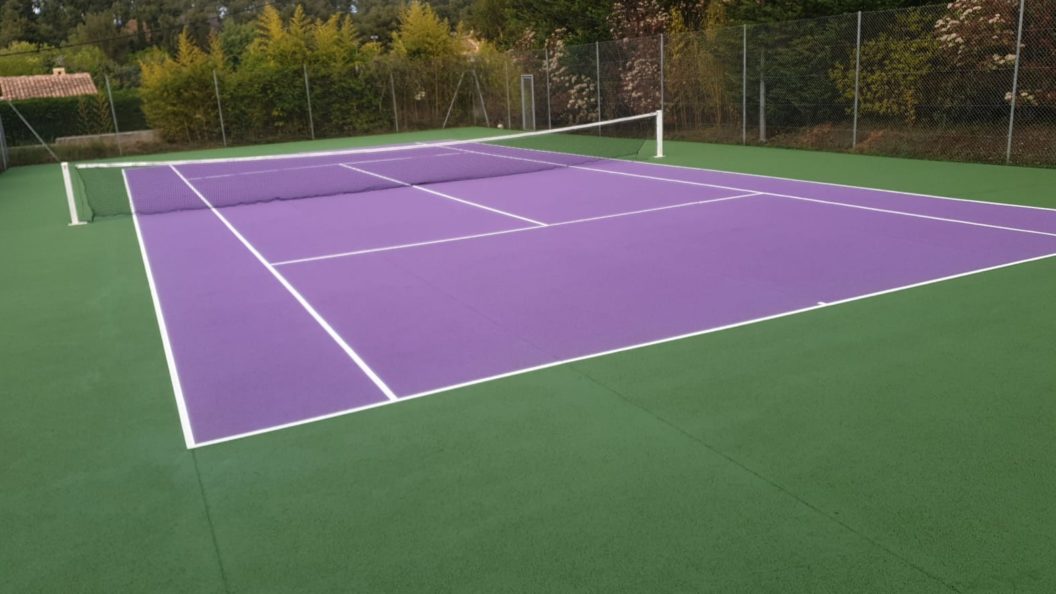 construction terrain de tennis à Saint-Raphaël