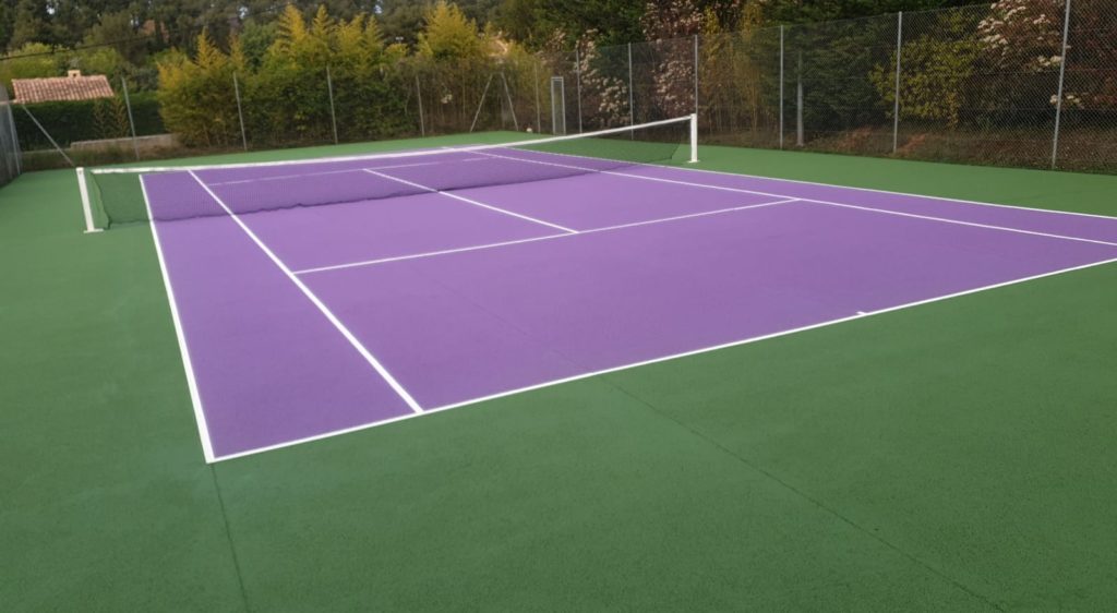 Construction d'un court de tennis à Saint-Raphaël