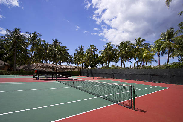 Construction d'un court de tennis à Saint-Raphaël