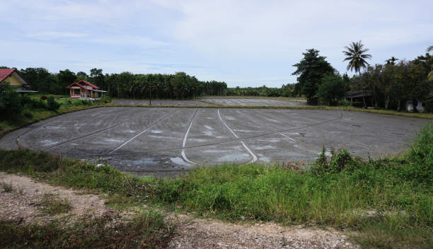 Construction d'un court de tennis à Saint-Raphaël