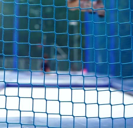 Pourquoi privilégier le béton poreux dans la construction d’un court de tennis à Cannes ?