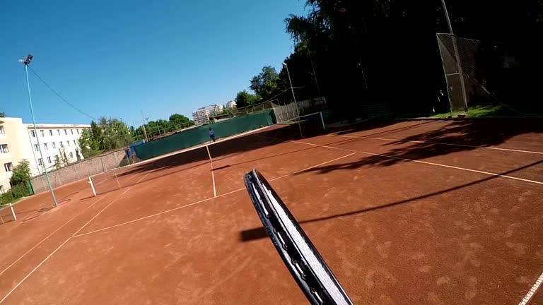 Construction d'un court de tennis à Saint-Raphaël