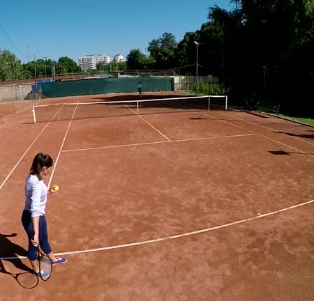 Pourquoi opter pour une orientation spécifique lors de la Construction d’un court de tennis à Saint-Raphaël ?