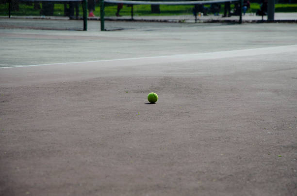 Construction d'un court de tennis en béton poreux en Aix-en-Provence