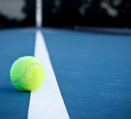 Pourquoi un court bien construit augmente-t-il la satisfaction des joueurs à Cannes ?