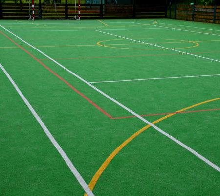 Construction court de tennis chambery: Comment protéger un court de tennis contre le gel et la neige en hiver ?