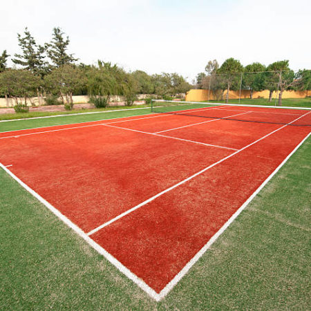Construction d’un court de tennis à Cannes : comment assurer un bon drainage ?