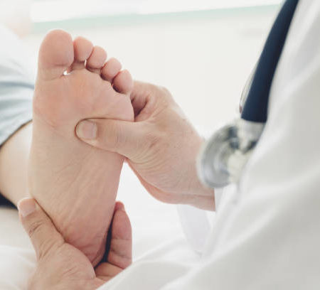Comment choisir le meilleur podologue à Lyon pour des semelles orthopédiques sur mesure ?
