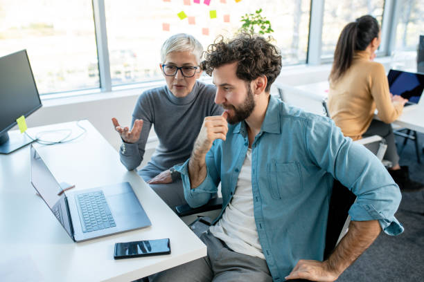 Pour les entreprises parisiennes, faire appel à un Expert WordPress Paris assure que chaque mise à jour est effectuée de manière