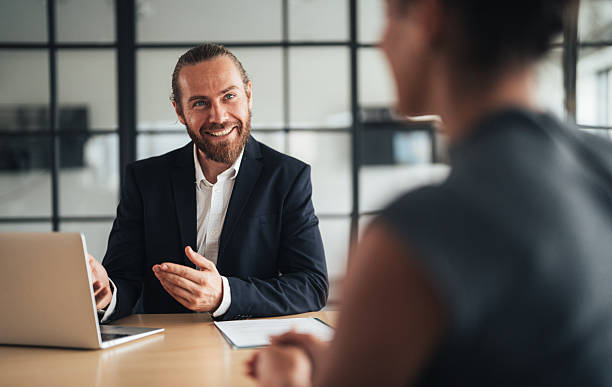 Dans un environnement aussi compétitif que celui de la capitale, le branding B2B Paris joue un rôle essentiel pour se différencier,