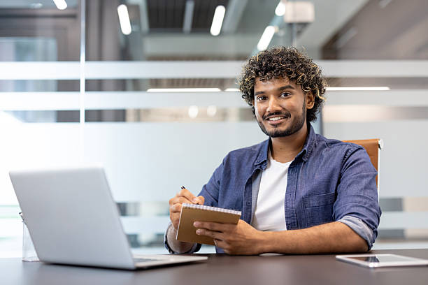 Lorsqu’une entreprise investit dans un branding B2B Paris, elle améliore la confiance perçue dès les premières interactions.