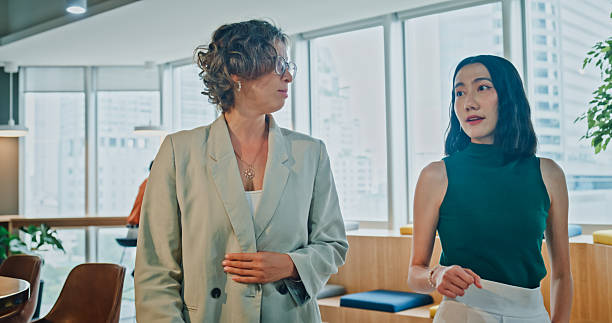 Un travail de naming entreprise Paris permet justement de créer une identité unique et mémorable. En effet, un nom